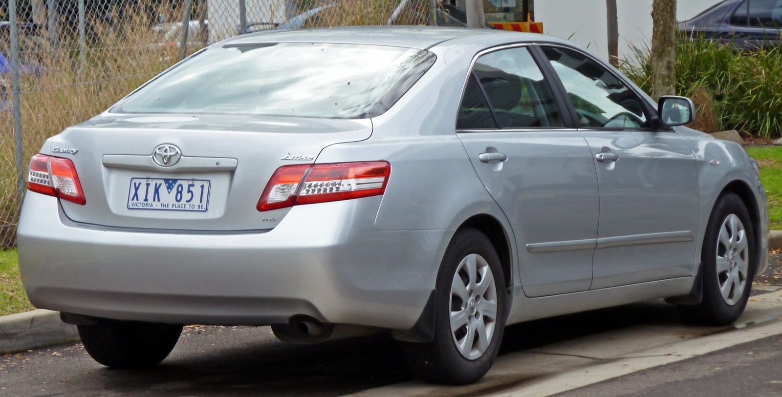 2009_toyota_camry_acv40r_my10_altise_sedan_2010-07-10_02