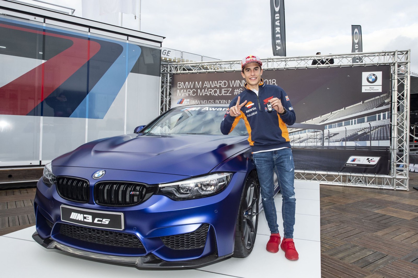 77a66f6d-marc-marquez-bmw-m-award-04