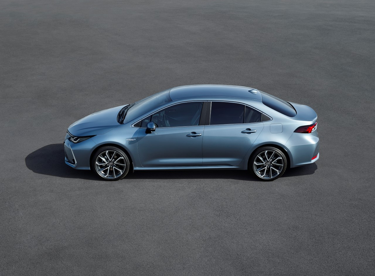 corolla_high-profile_v7_rgb_lr