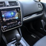 subaru-outback-my18-interior-11