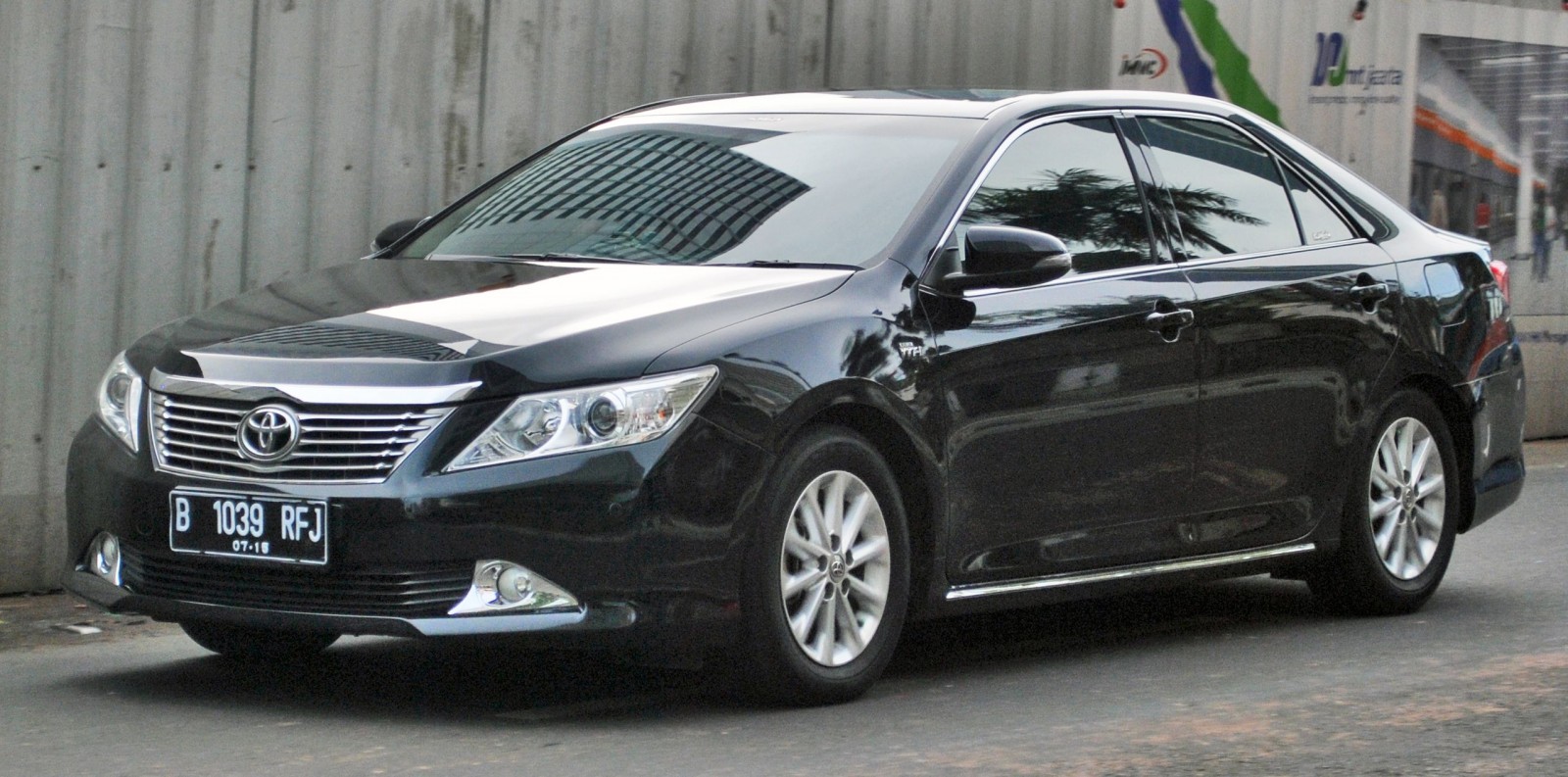 toyota_camry_xv50_front_jakarta