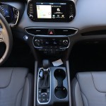 hyundai-santafe-2018-interior-4