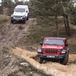 2_jeep-bela-p-bezdezem