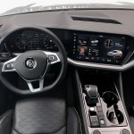 vw-touareg-2018-interior-3
