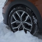 drive-on-snow-like-a-pro_05_small
