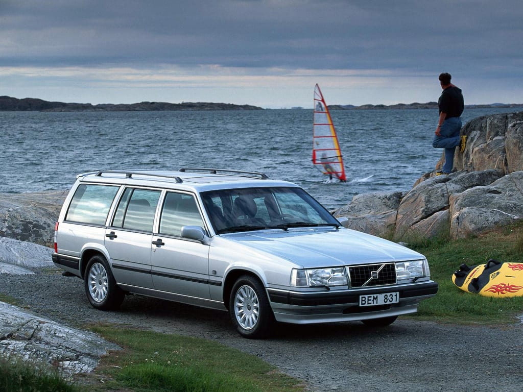autowp-ru_volvo_940_kombi_2