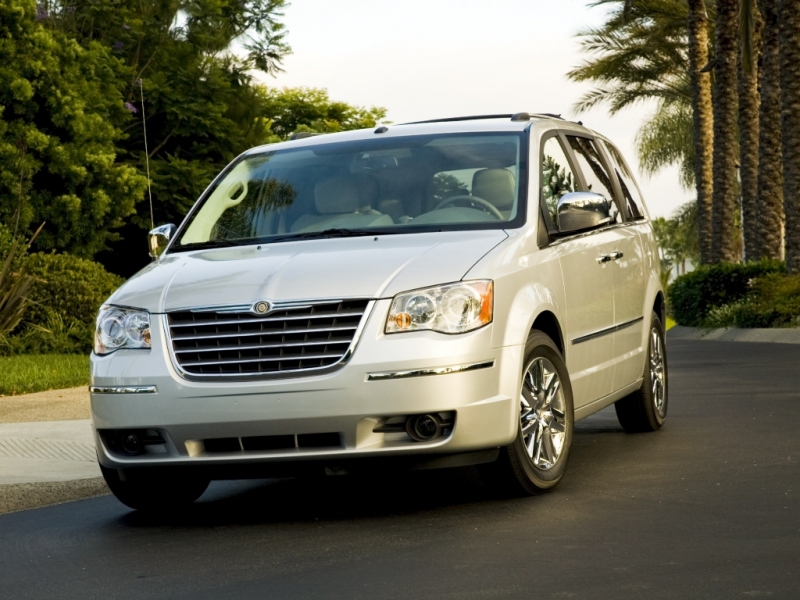 chrysler_town_country_voyager_2007_15crspoleh_01_800_600