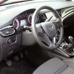 opel-astra-interior-4
