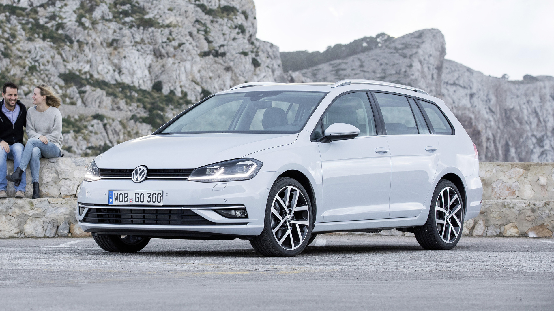 volkswagen-golf-variant_fhd