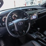 toyota-hilux-50-interior-3