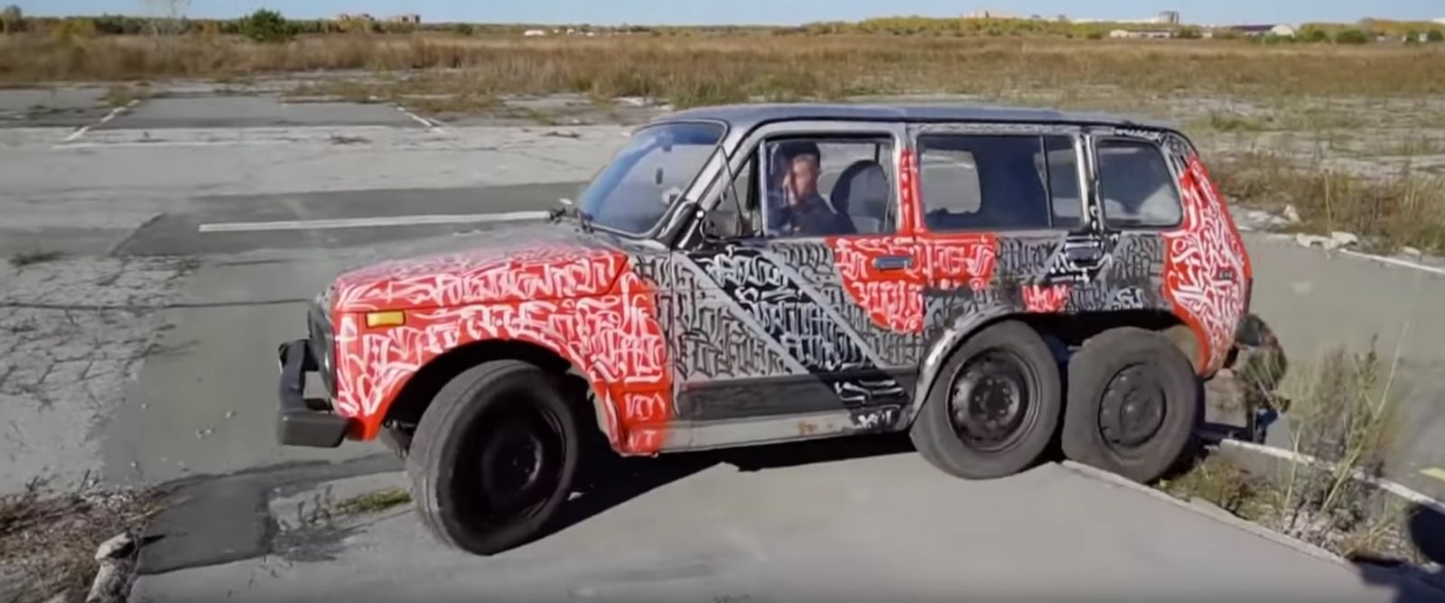 garage54-lada-niva-6x6-video