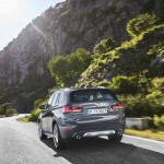 p90350947_highres_the-new-bmw-x1-drivi