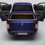 p90357100_highres_the-bmw-x7-pickup-07