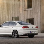 2019-volkswagen-passat-gte-2