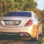 mercedes-benz-s560e-3