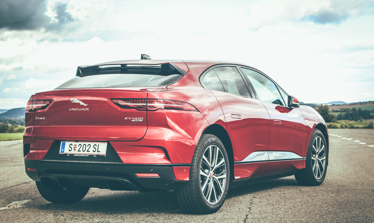 jaguar-i-pace-13