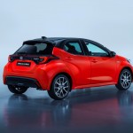 new_toyota_yaris_4_hybrid_2