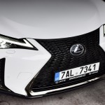lexus-ux-f-sport-35