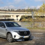 mercedes-benz-eqc-10