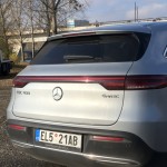 mercedes-benz-eqc-15