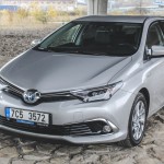 toyota-auris-hybrid-4