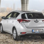toyota-auris-hybrid-9