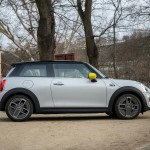p90385426_highres_mini-cooper-se-czech