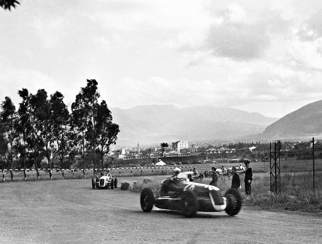 01_palermo-23-5-1940-targa-florio-maserati-4cl-gigi-villoresi