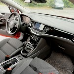 opel-astra-sport-tourer-13