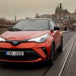 toyota-ch-r-2020-17