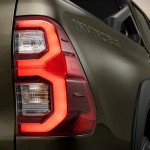2020-toyota-hilux-invincible-facelift-10