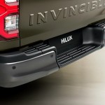 2020-toyota-hilux-invincible-facelift-11