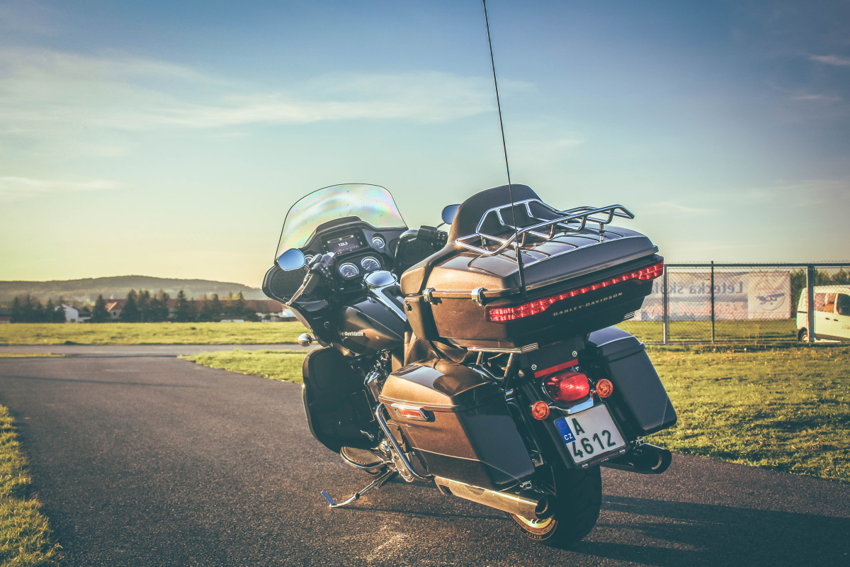 harley-davidson-road-glide-limited-2