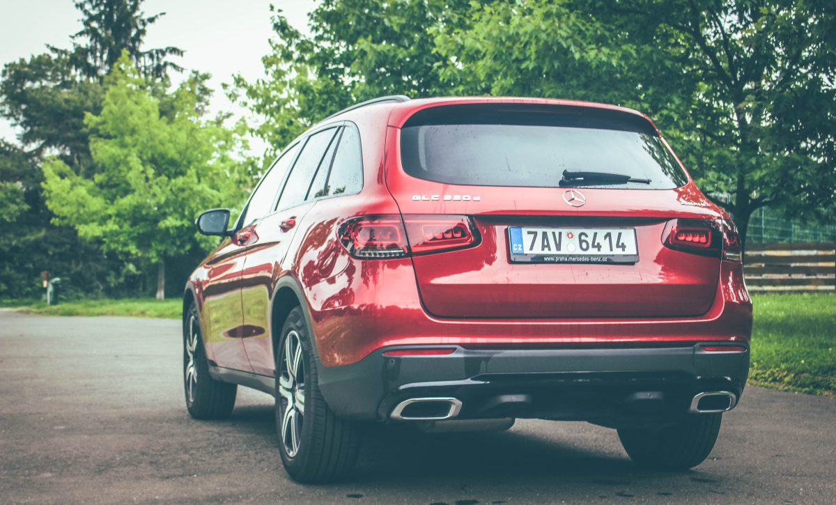 mercedes-benz-glc-2020-2