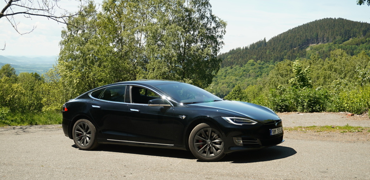 tesla-model-s-performance-9
