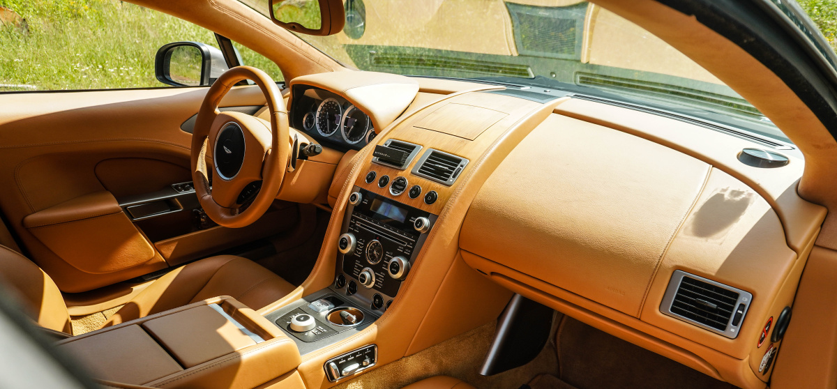 aston-martin-rapide-13