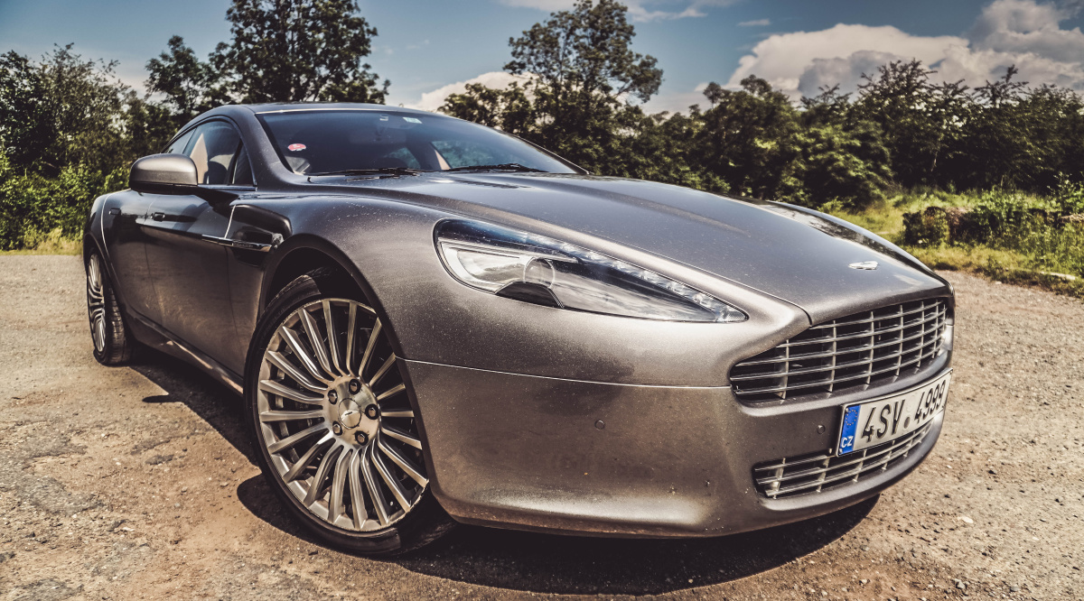 aston-martin-rapide-4
