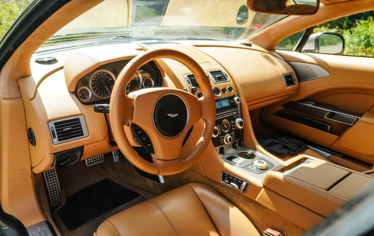 aston-martin-rapide-9
