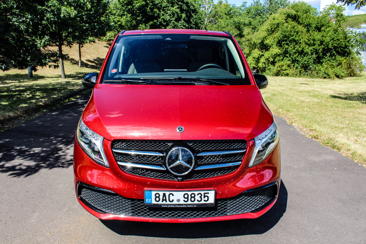 mercedes-benz-v-class-2020-9