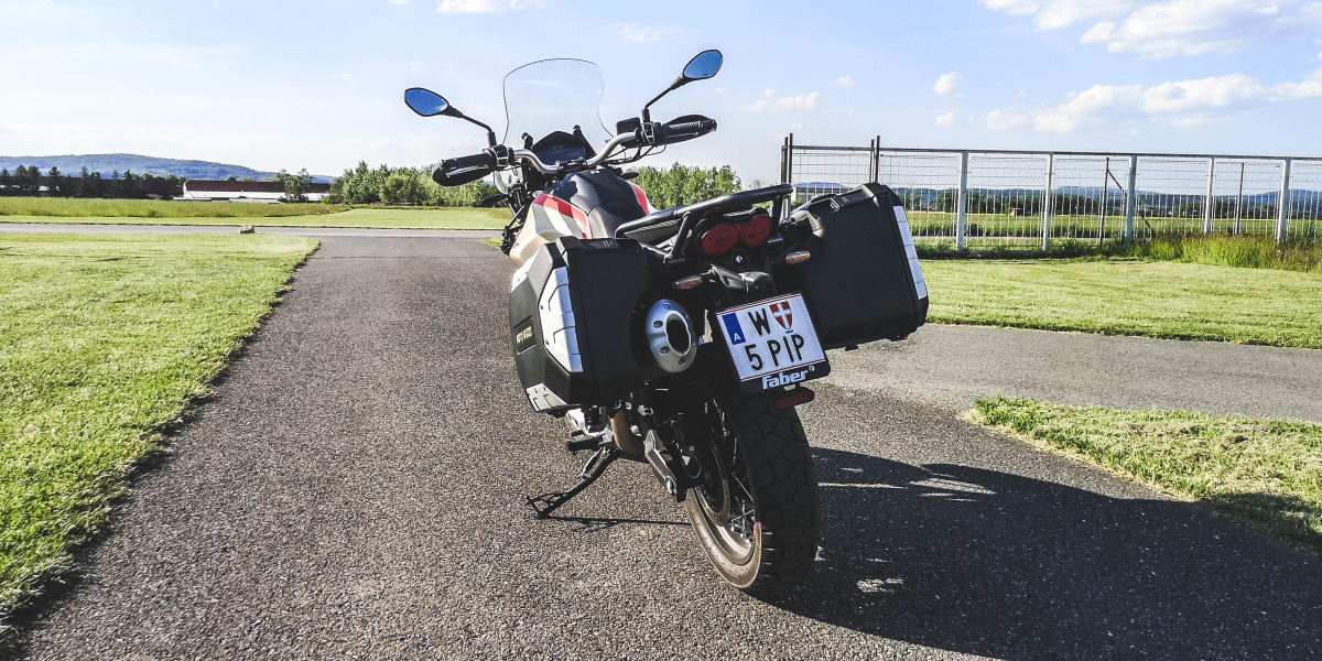 moto-guzzi-v85-tt-travel-11