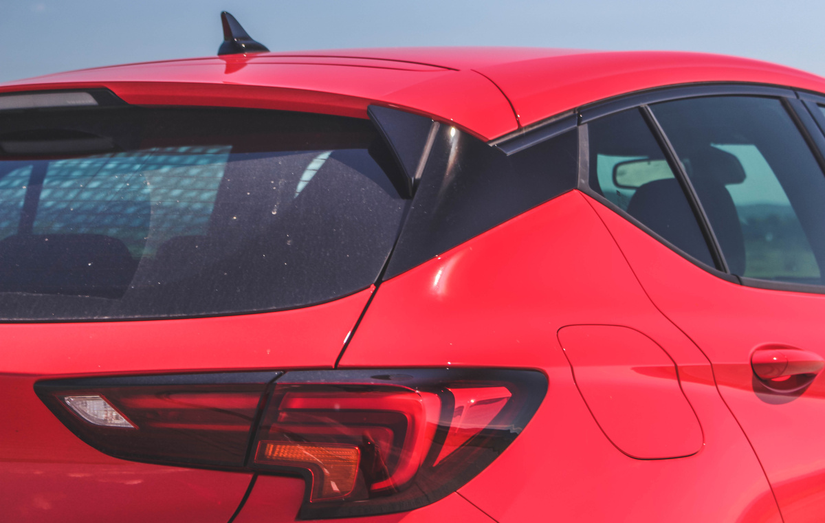 opel-astra-2020-13