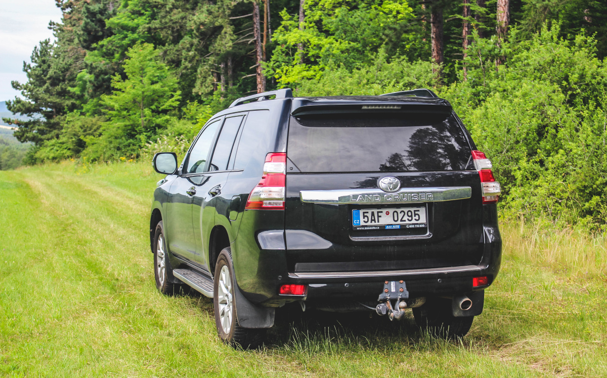 toyota-land-cruiser-4