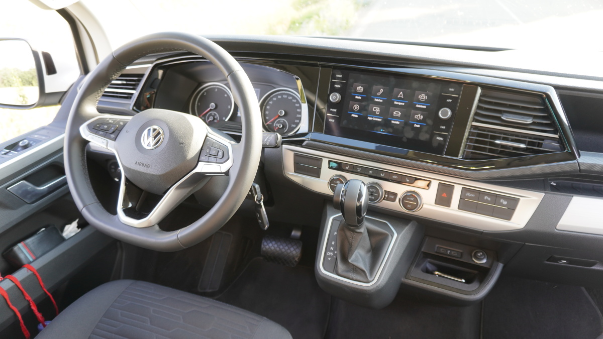 volkswagen-multivan-6-18