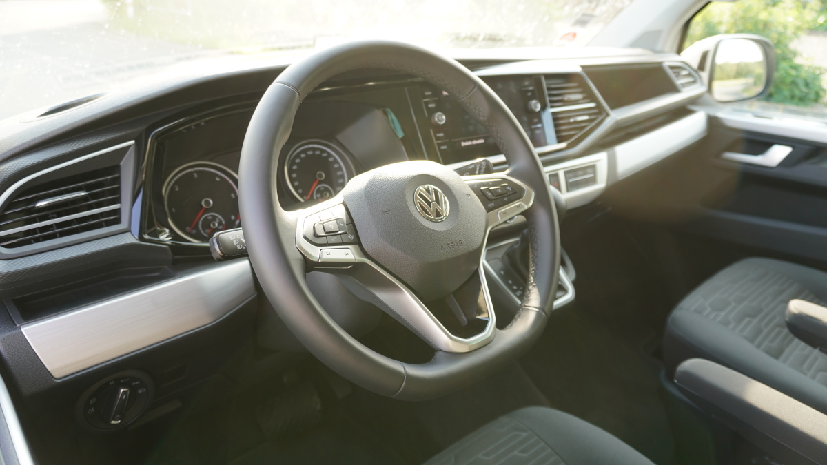 volkswagen-multivan-6-19