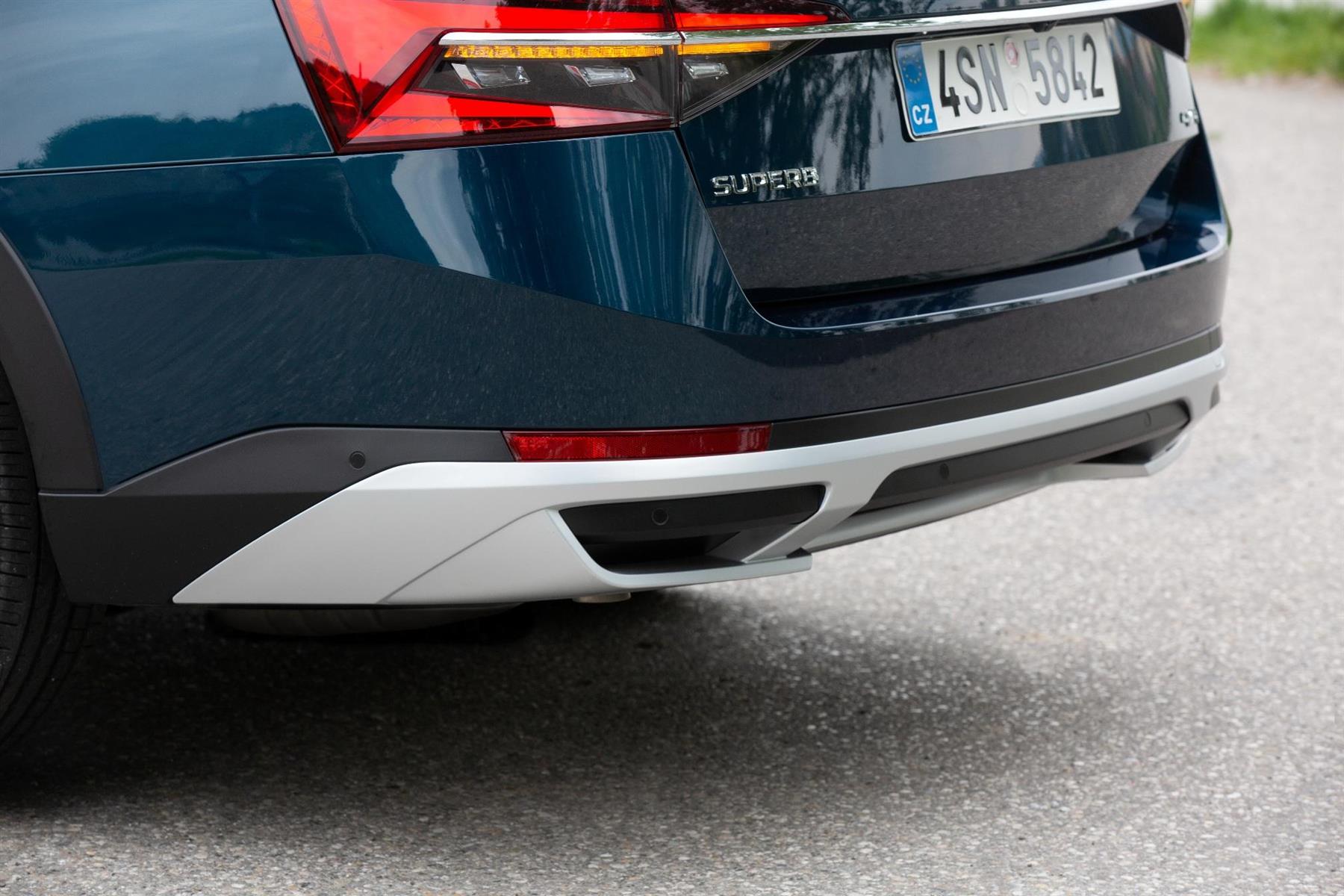 skoda-superb-scout-16
