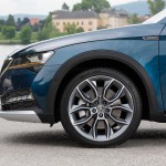 skoda-superb-scout-18