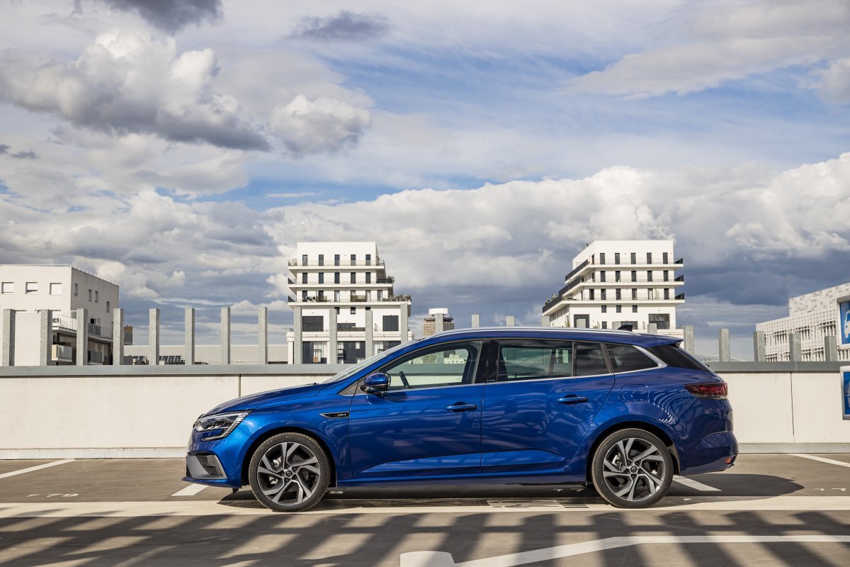 2020-facelift-renault_megane_e-tech_plug-in_hybrid-2
