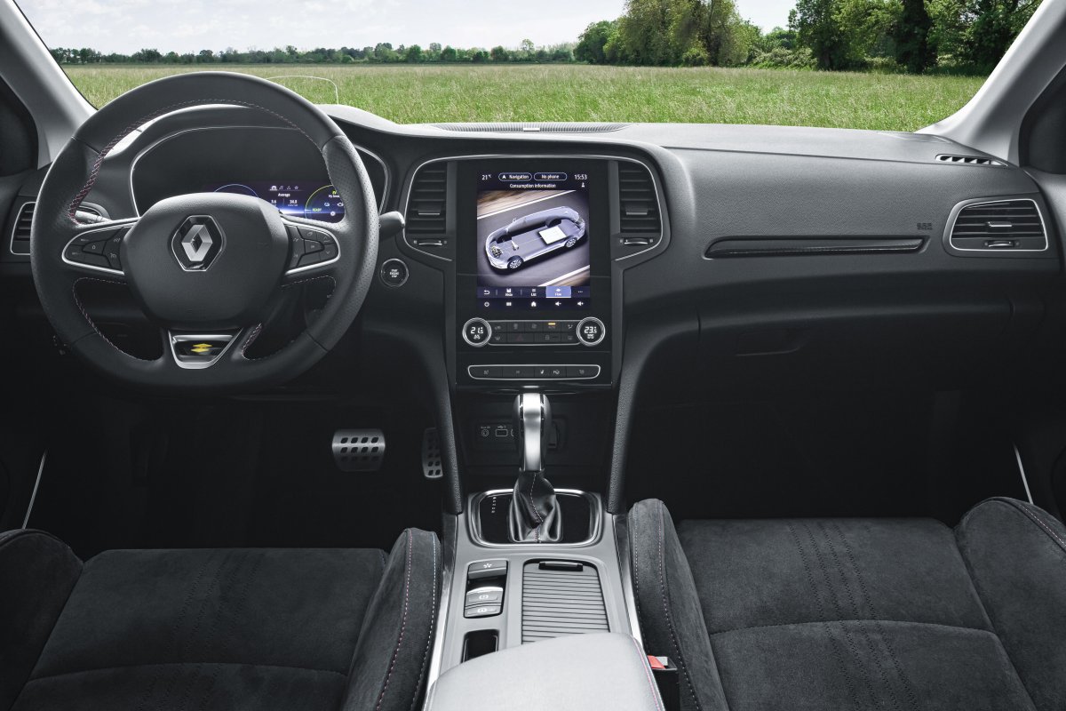2020-facelift-renault_megane_e-tech_plug-in_hybrid-4