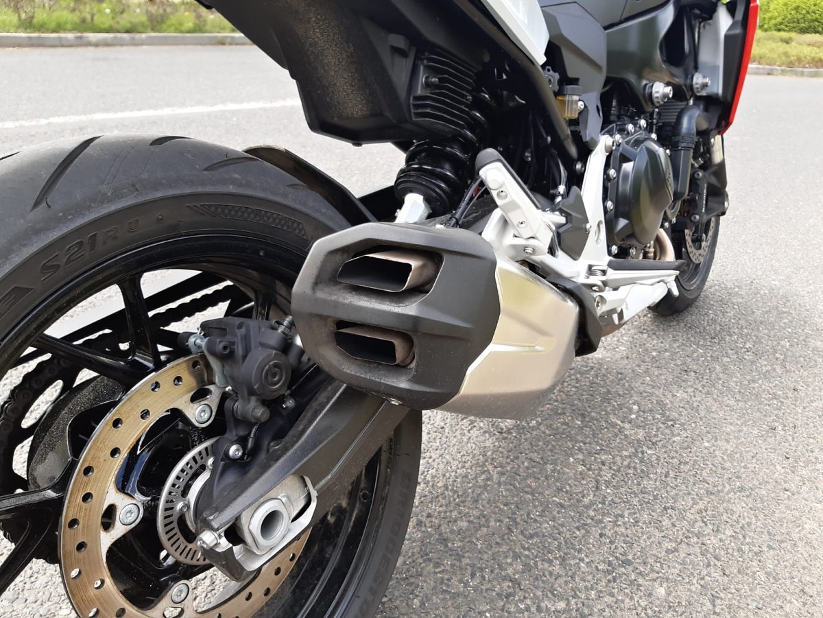 bmw-f900r-18