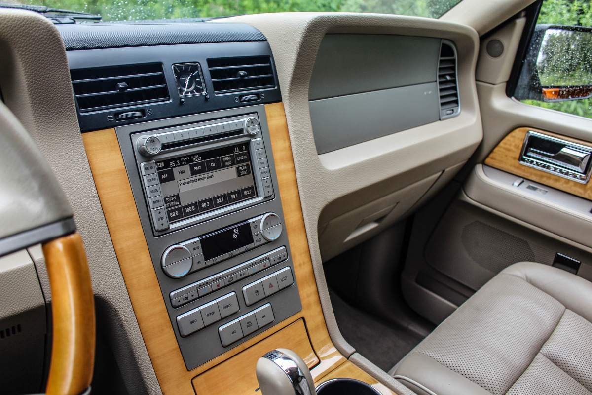 lincoln-navigator-25